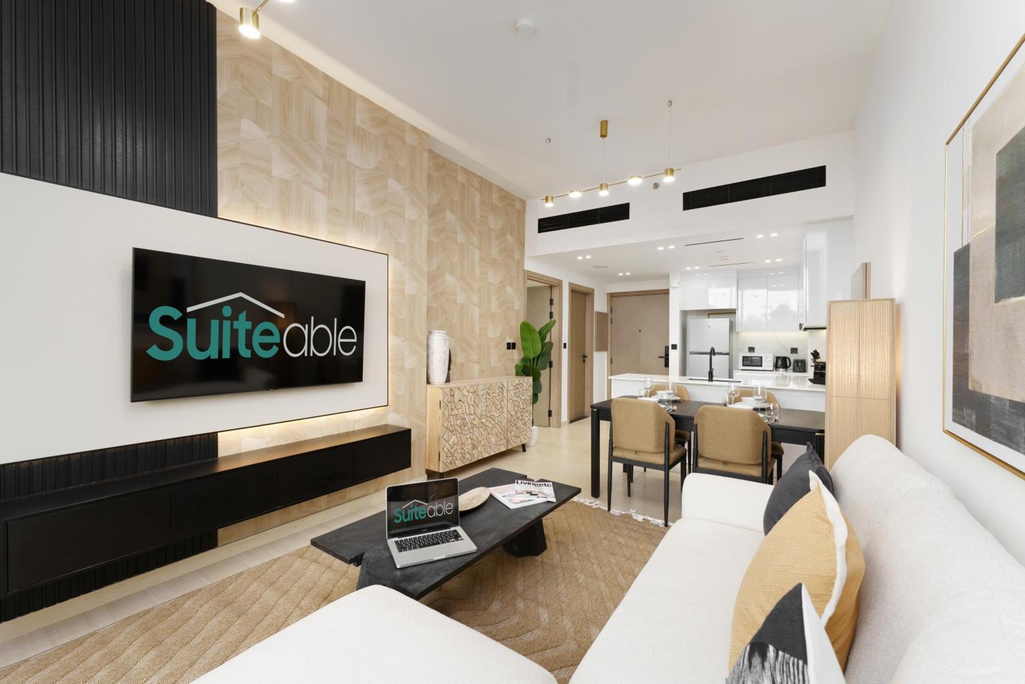 Premium Living In Jvc By Suiteable *