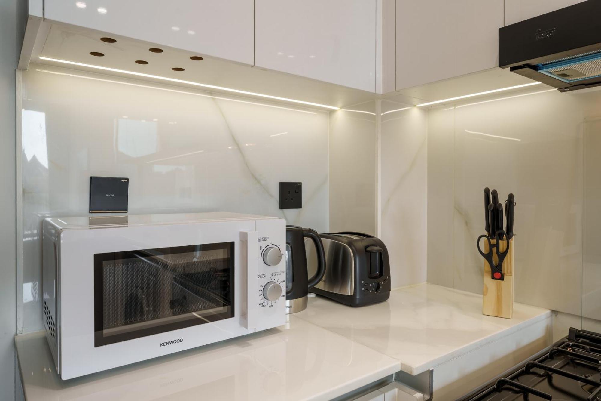Premium Living In Jvc By Suiteable Apartment Dubai